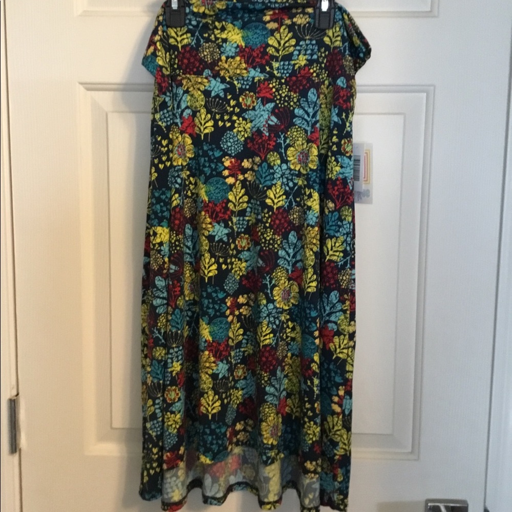 BNWT LulaRoe Azure skirt